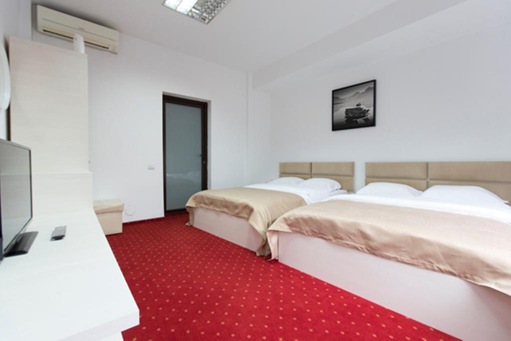 Hotel Thomas Bucareste Quarto foto