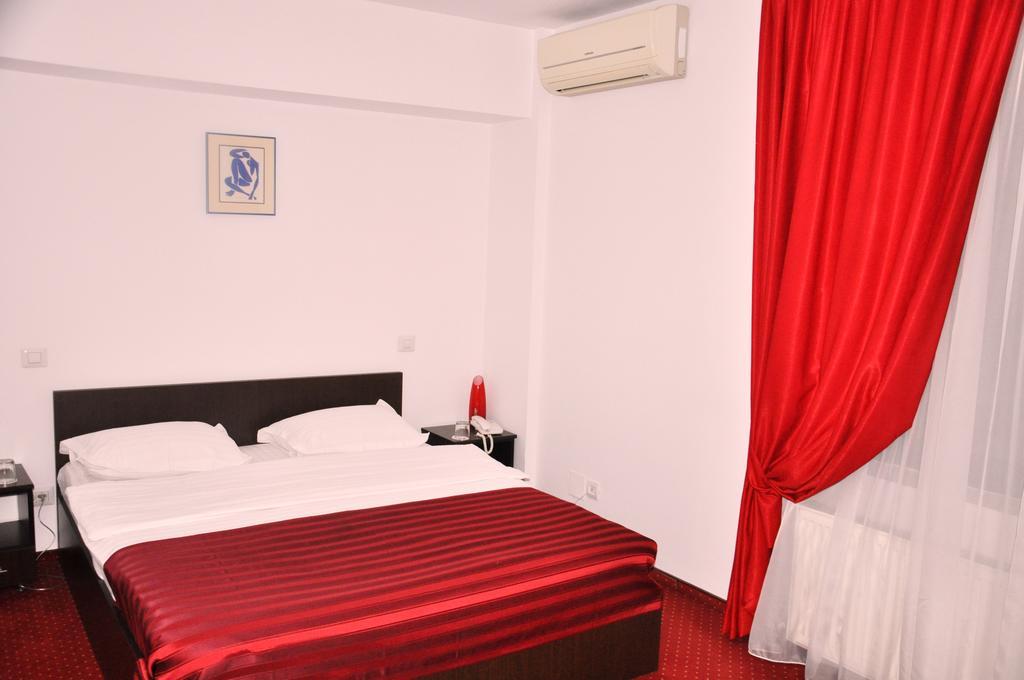Hotel Thomas Bucareste Quarto foto
