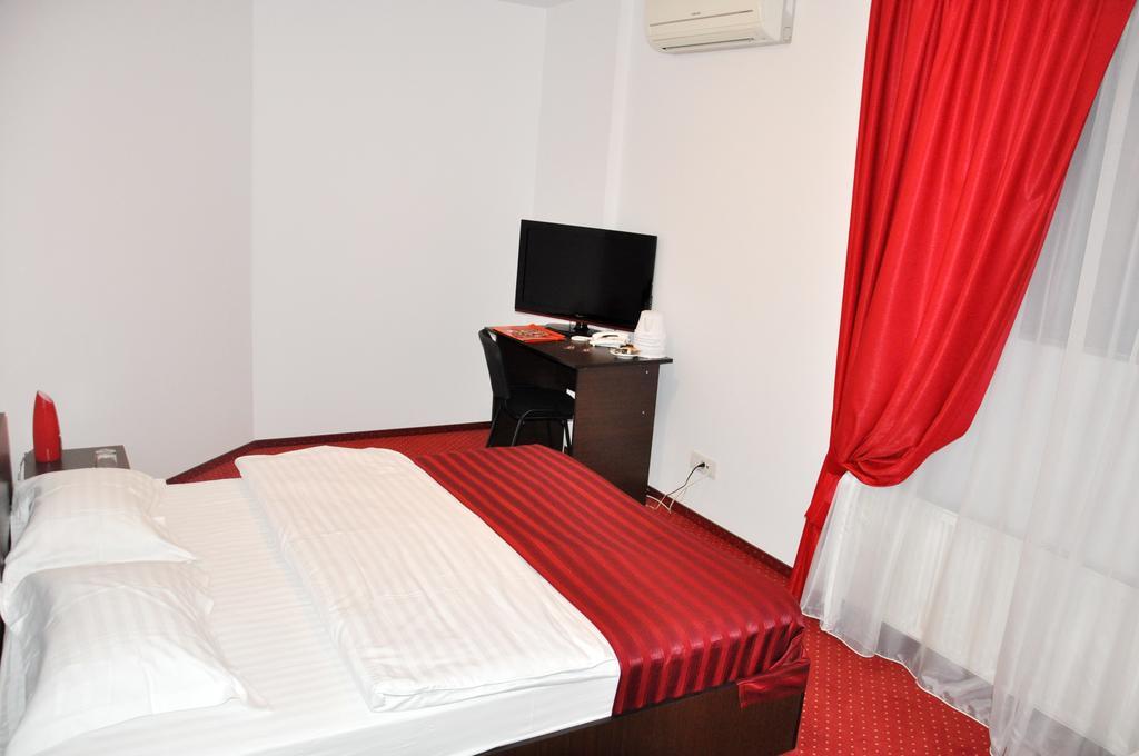 Hotel Thomas Bucareste Quarto foto